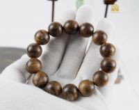 Mua trầm hương chất lượng: Lựa chọn sản phẩm và địa chỉ đáng tin